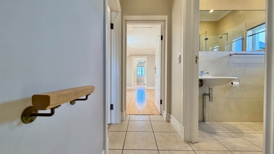 5 Bedroom Property for Sale in Greenways Golf Estate Western Cape